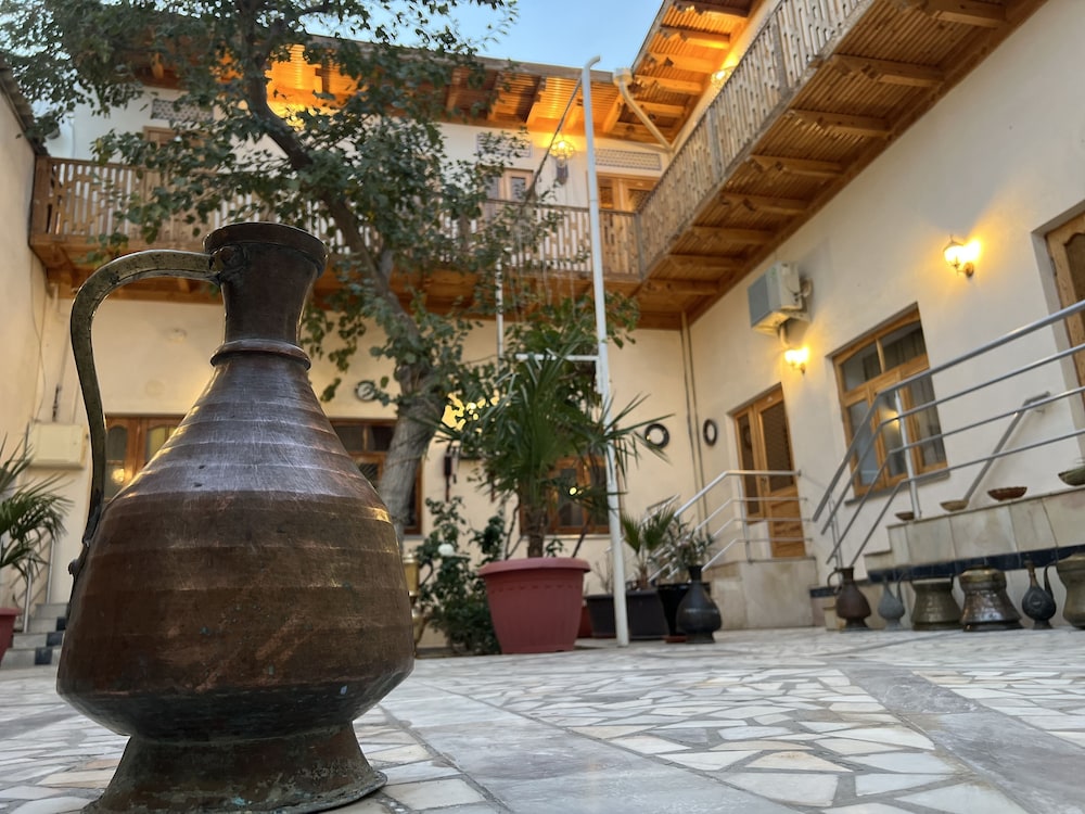 Hotel Old Bukhara 8/50