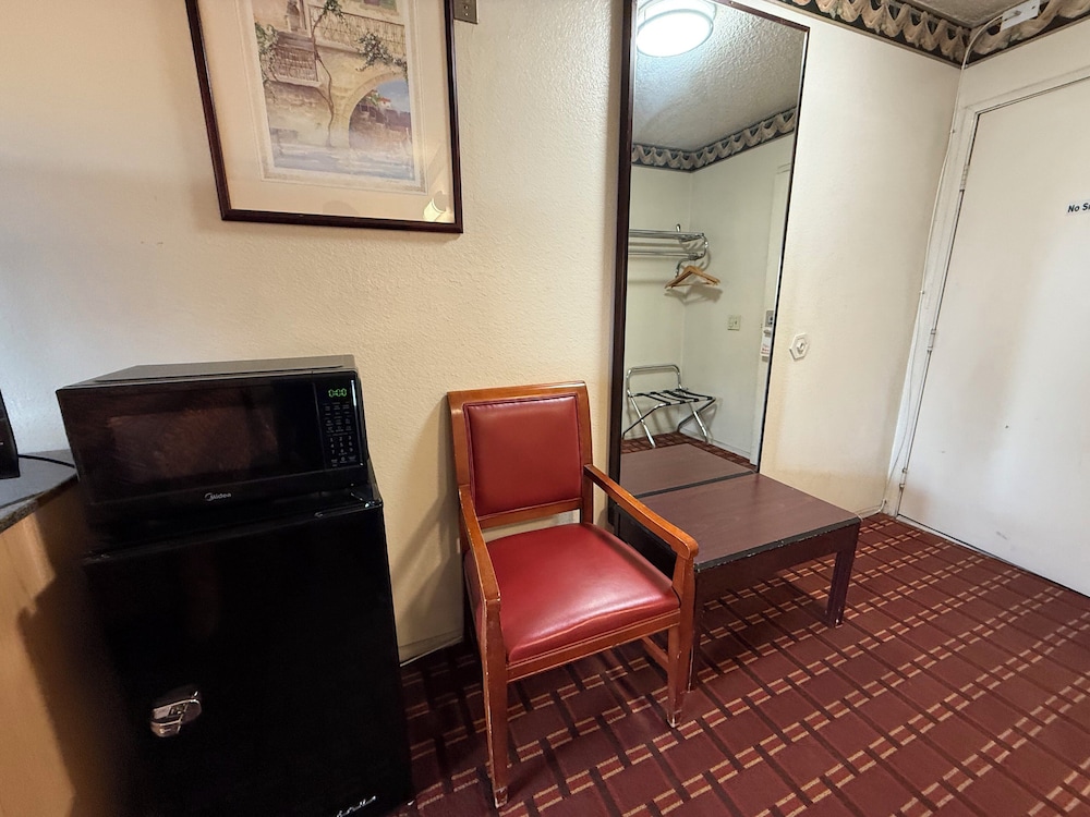 New Budget Inn 30/44