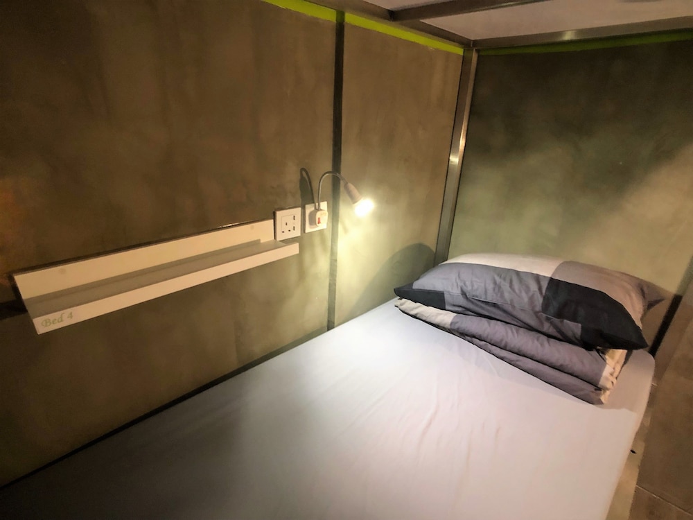 Mixed Dorm, 4 People, 2 Bunk Beds, Shared Bathroom