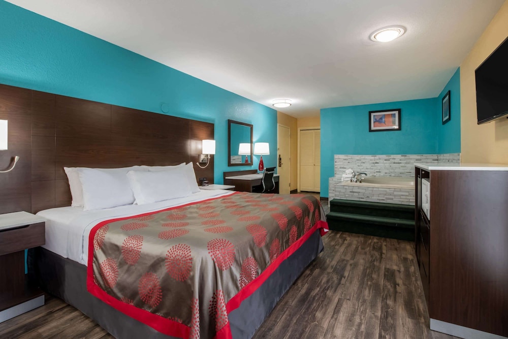 Ramada by Wyndham Groton 20/58