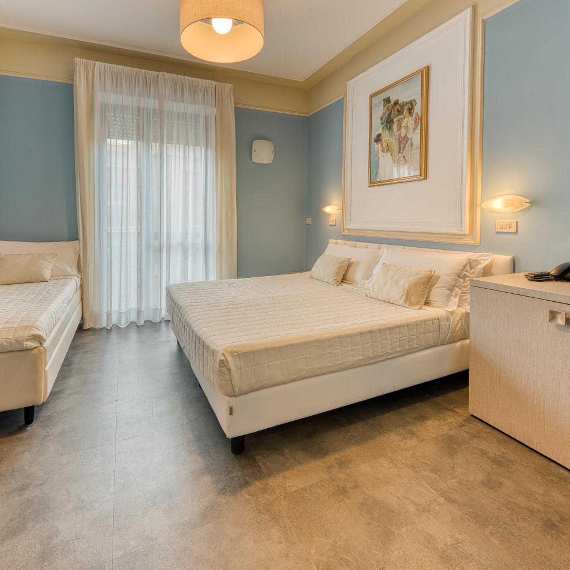 Room, Quadruple