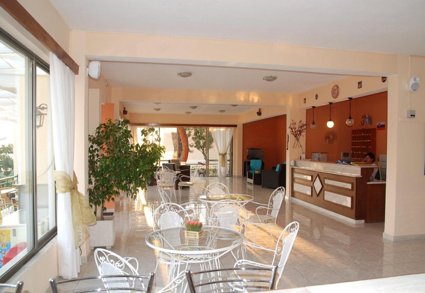 Anthemis Hotel Apartments 6/80