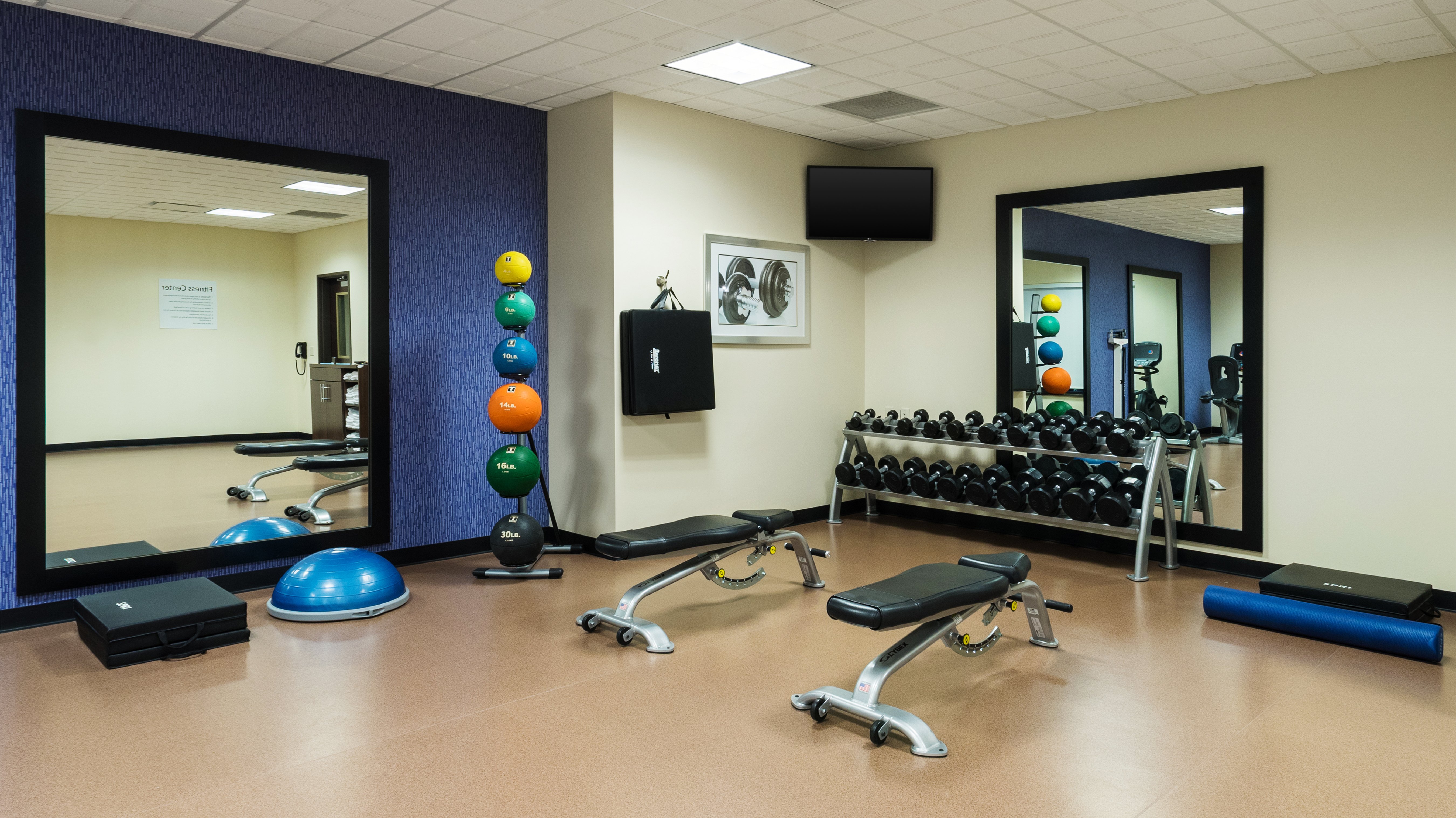Holiday Inn Express & Suites Midland South I-20 36/69