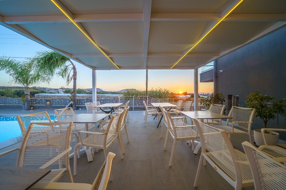 Elysian Suites 46/61