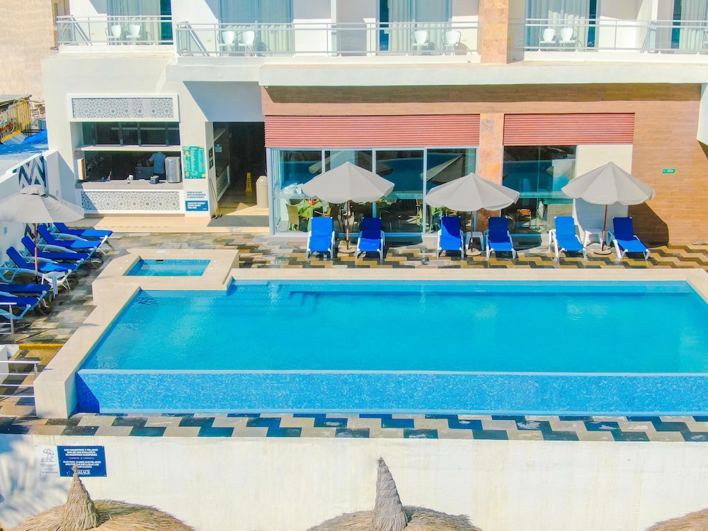 Pacific Palace Beach Tower Hotel 7/65