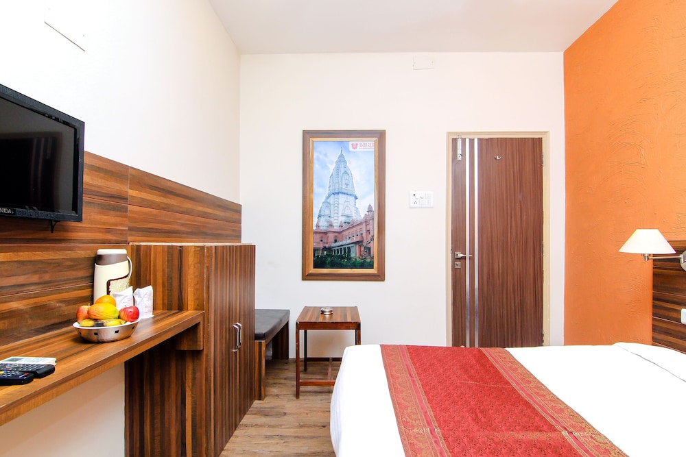 Hotel R B International 7/26