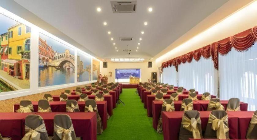 Thada Chateau Hotel 33/50