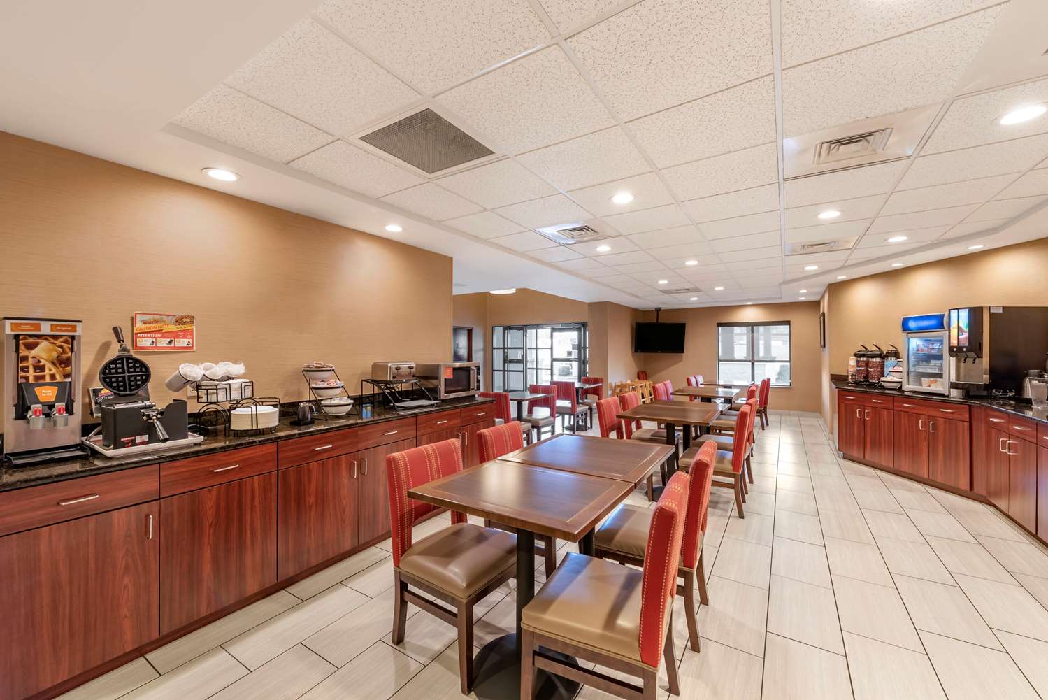 Comfort Inn & Suites Morehead 22/28