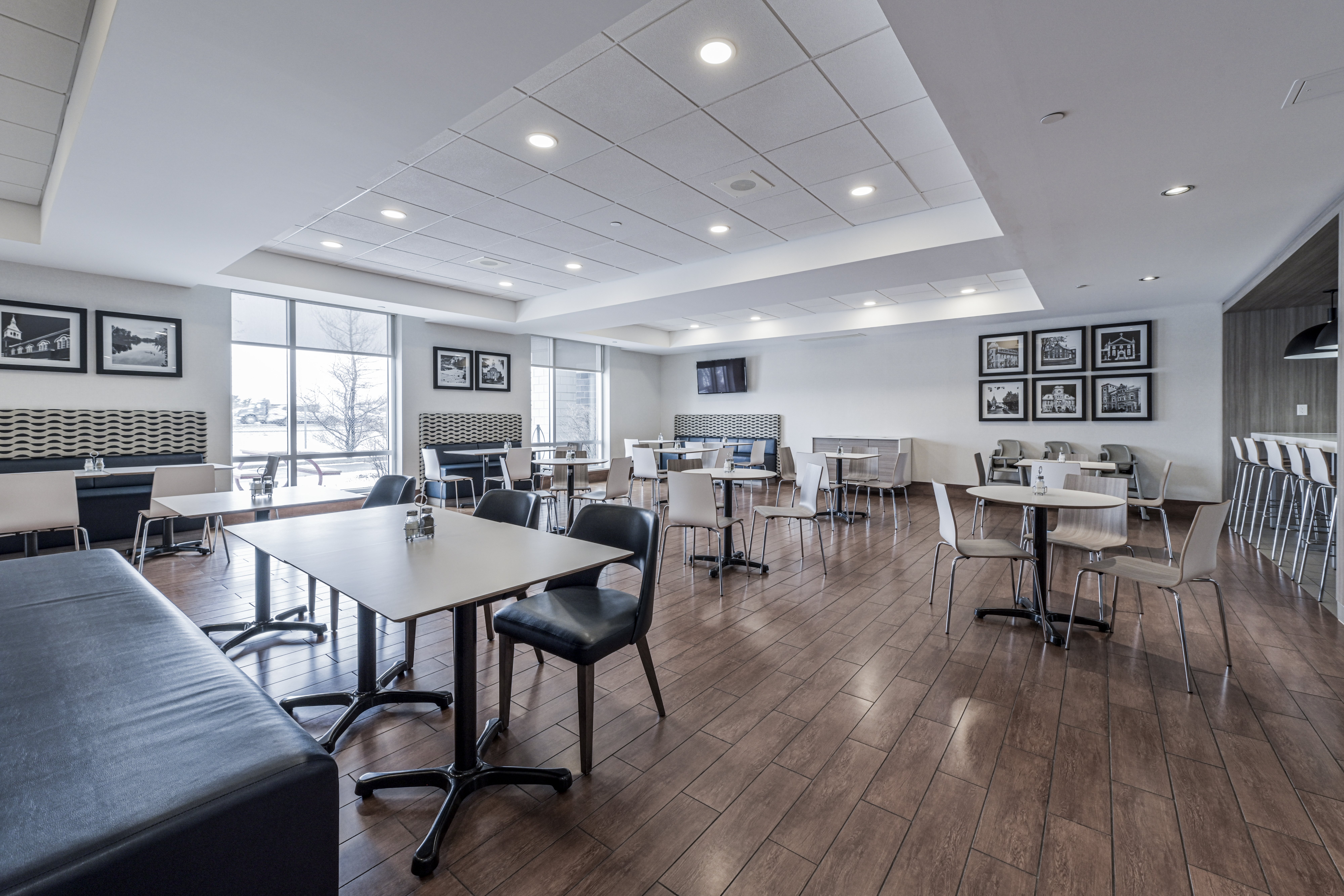 Holiday Inn Saint Hyacinthe 54/74