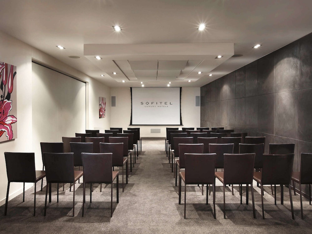 Sofitel Queenstown Hotel and Spa 48/58