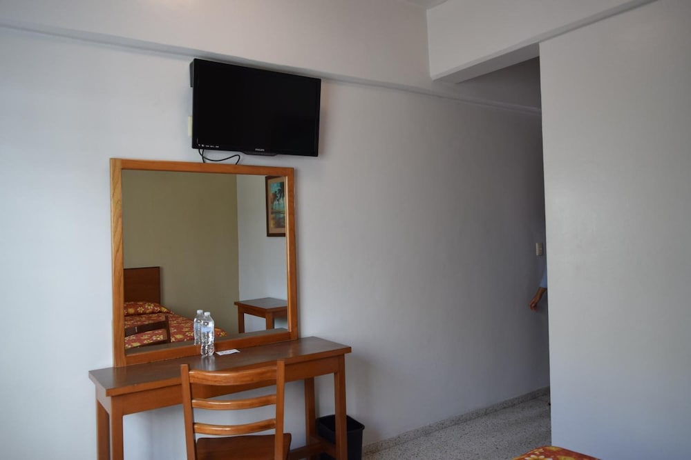 Hotel Delfines 52/65