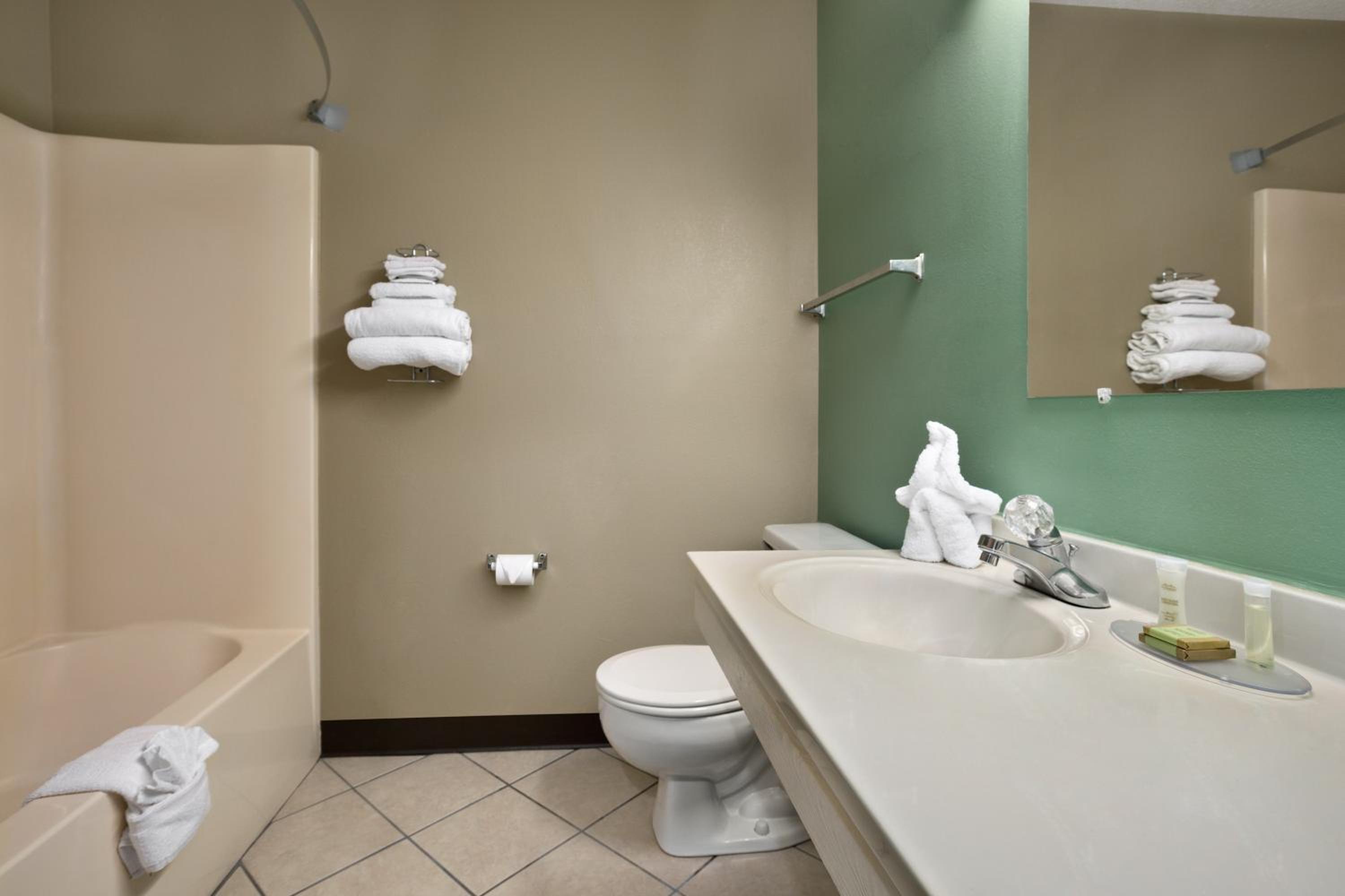 Super 8 By Wyndham Russellville 24/26