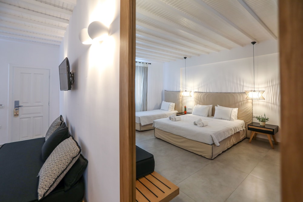 PETINAROS HOTEL 23/69