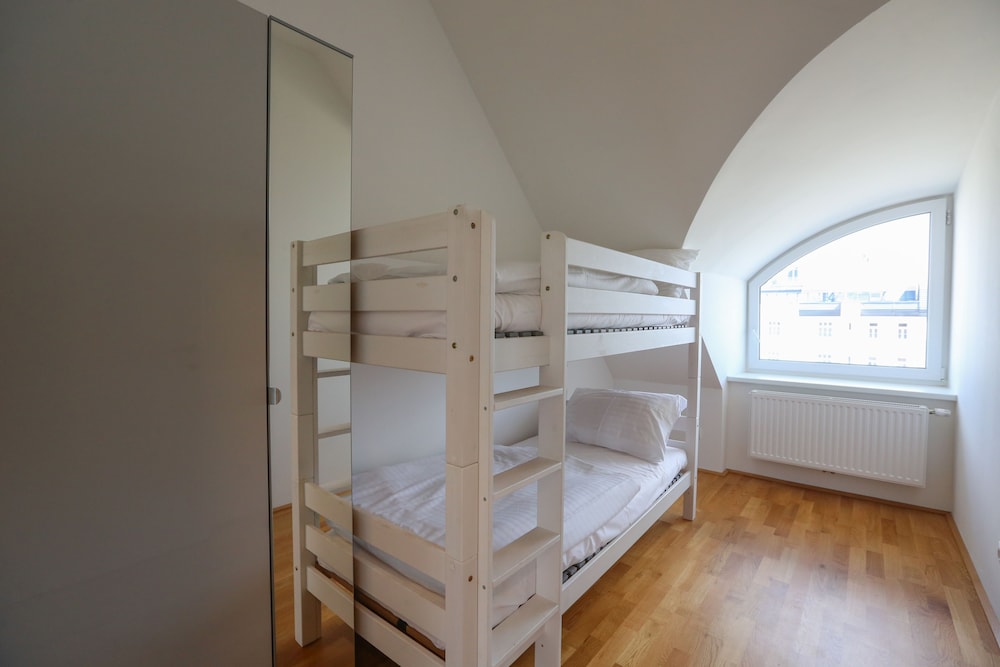 4 Beds and More Vienna Apartments 13/29