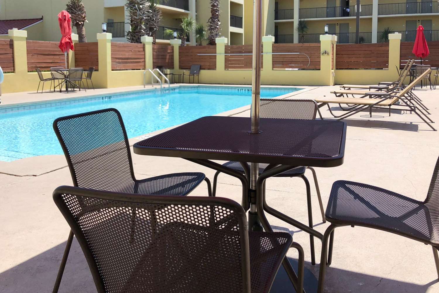 Quality Inn and Suites Miramar Beach 6/8