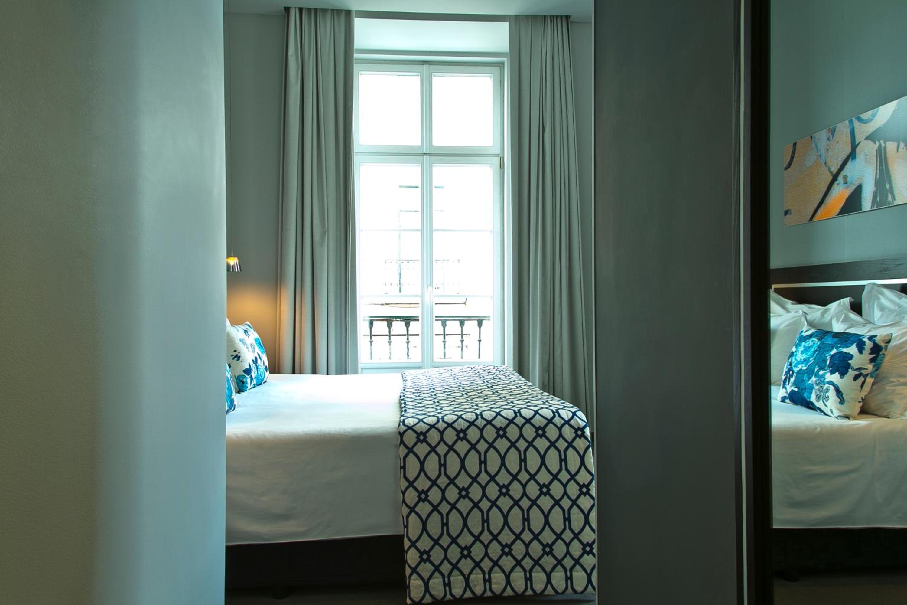 Standard, Double Bed, Street View، Internacional Design Hotel 9/9