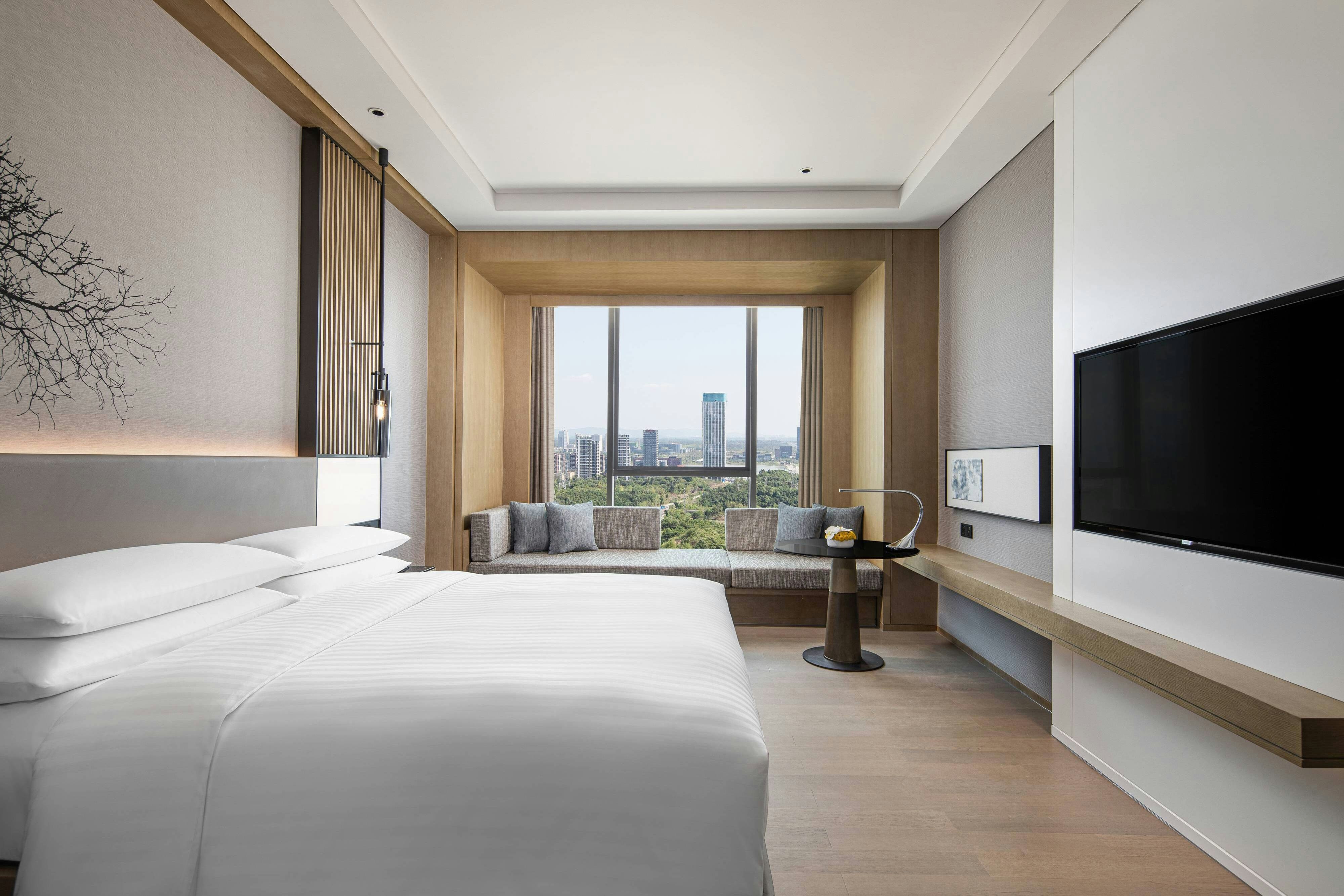 غرفة بسرير كينج، Courtyard by Marriott Chengdu South 2/4