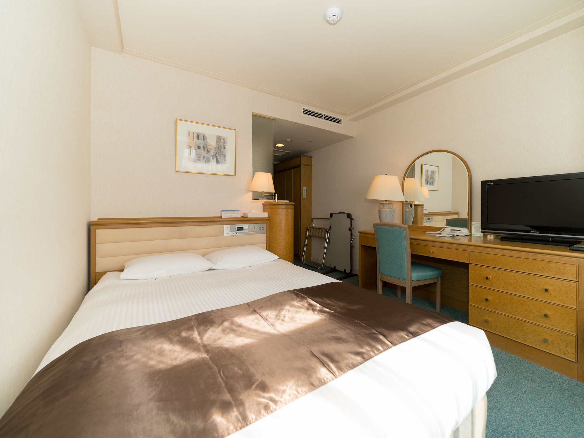 Semi Double Room Smoking
