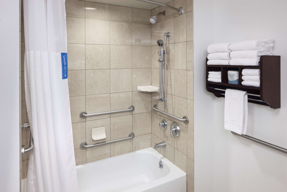 Hampton Inn And Suites By Hilton Oklahoma City Bricktown Ok 16/80