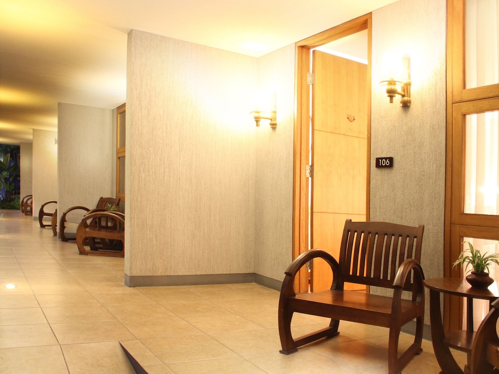 GUMILANG REGENCY HOTEL EX-GUMILANG SARI HOTEL(KT) 26/31