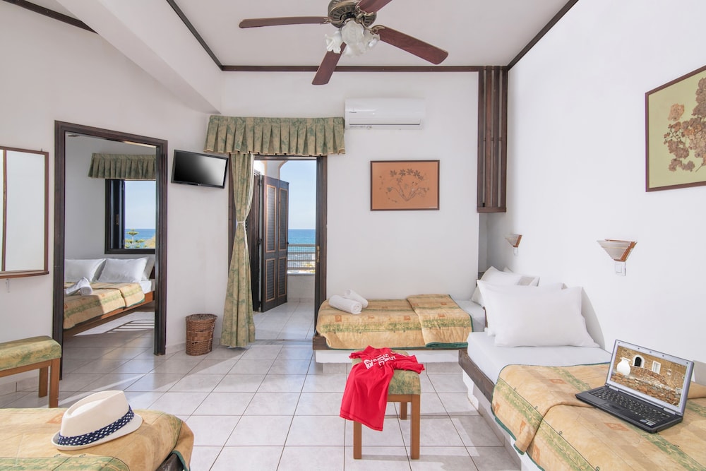 Iliostasi Beach Apartments 13/46