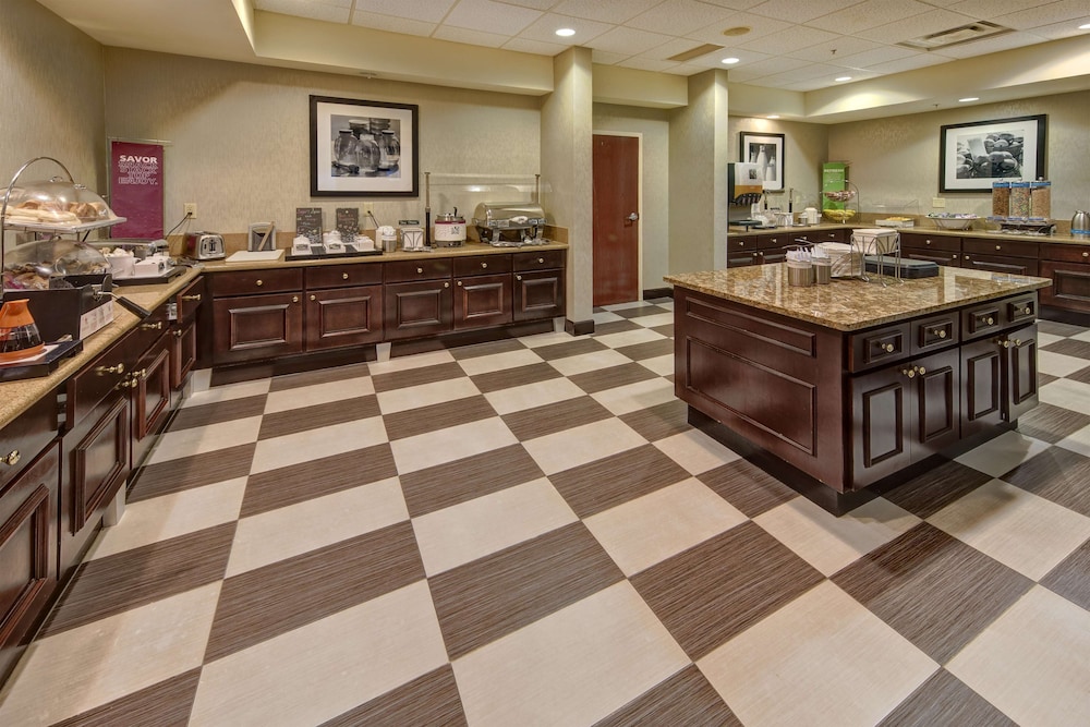 Hampton Inn Suites Clermont 7/41