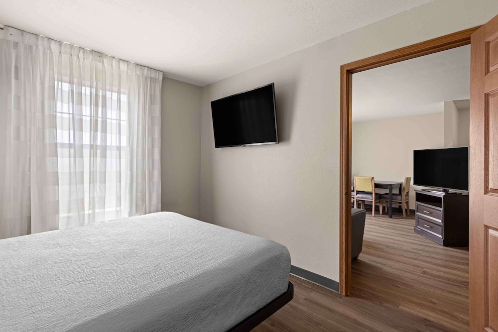 Extended Stay America Suites - St Louis - Fenton 5/21