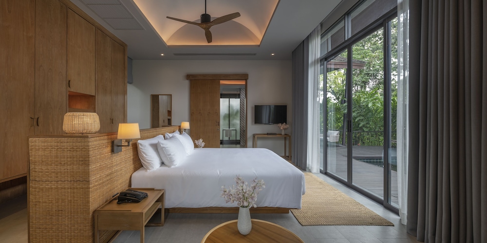 Tree, Villa, King Bed