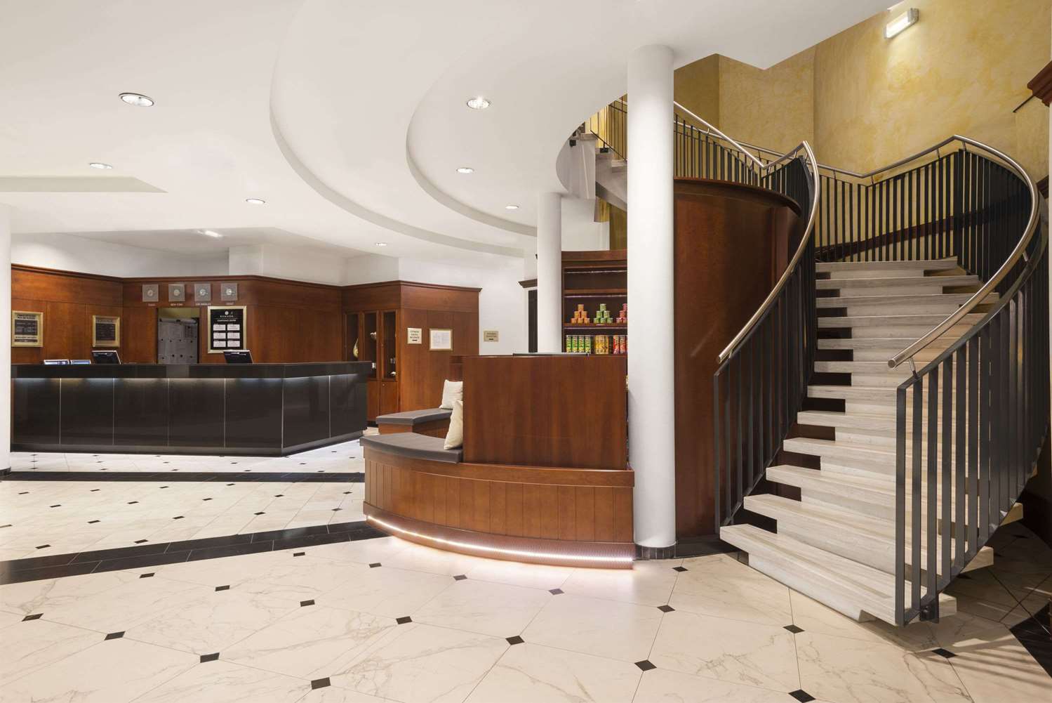 Ramada by Wyndham Graz 1/16