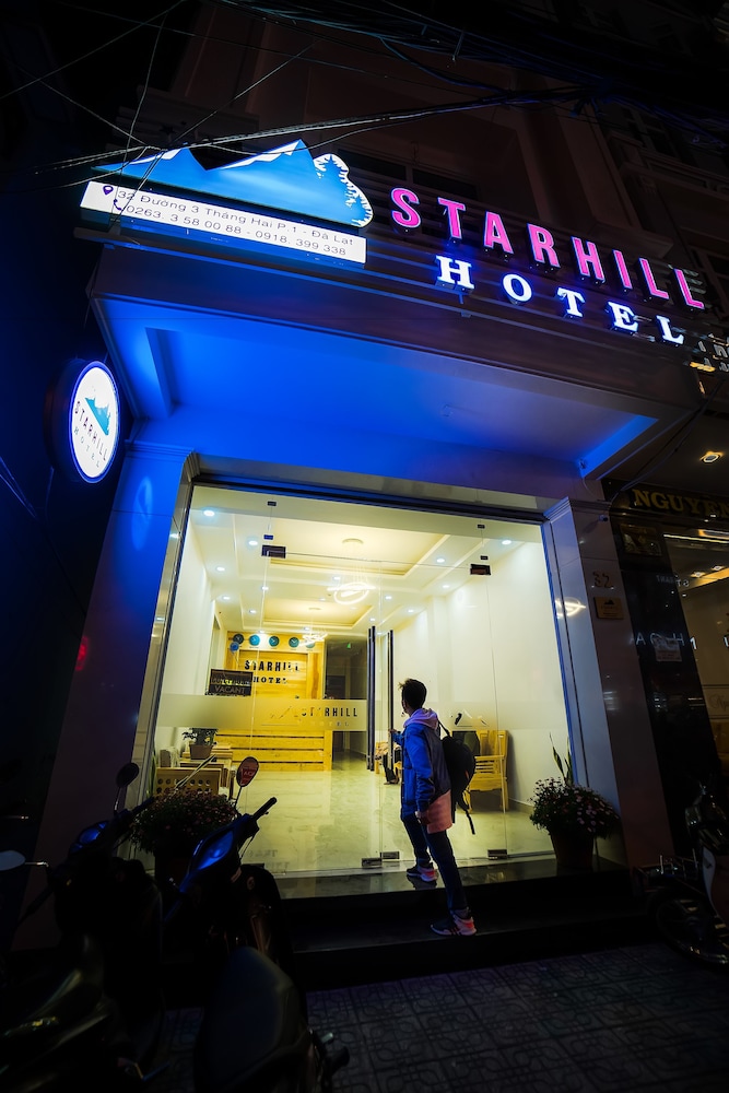 Starhill Hotel 8/54