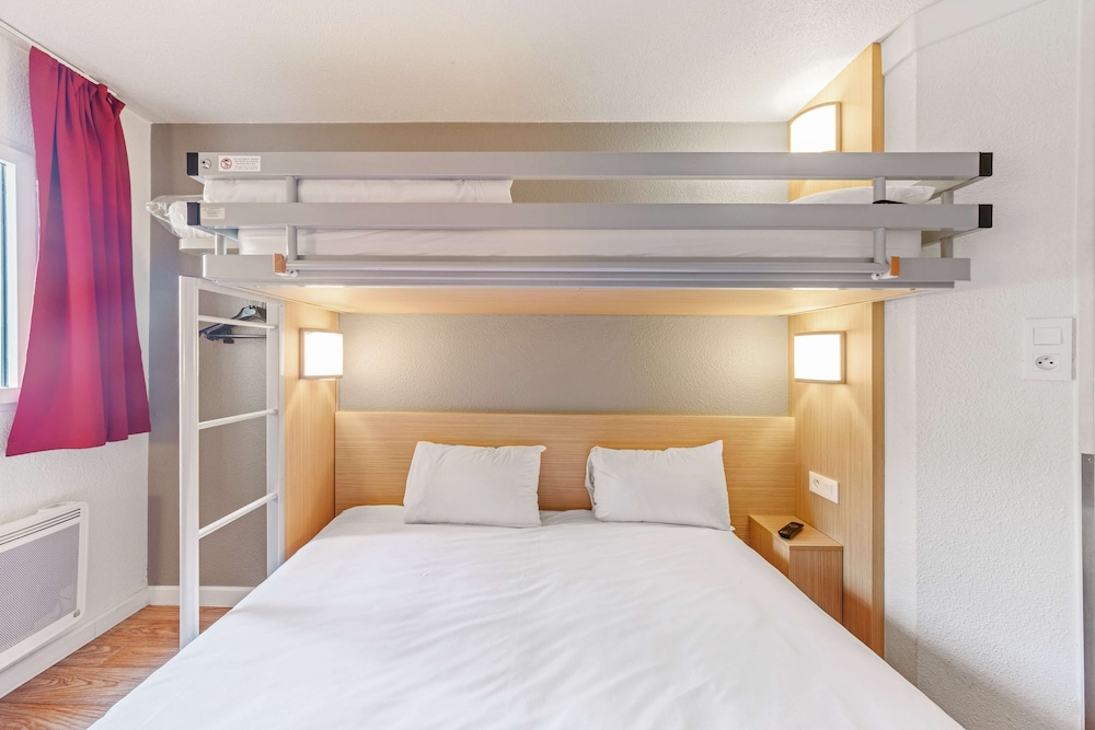 Kyriad Direct Annemasse - Geneve 19/42