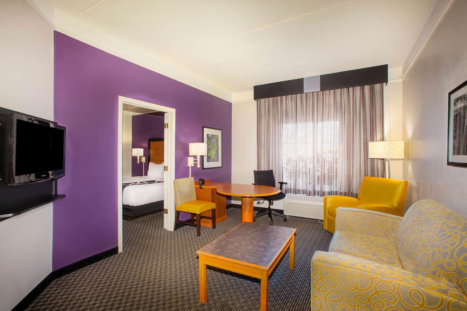 La Quinta Inn Suites St Louis Westport 36/49