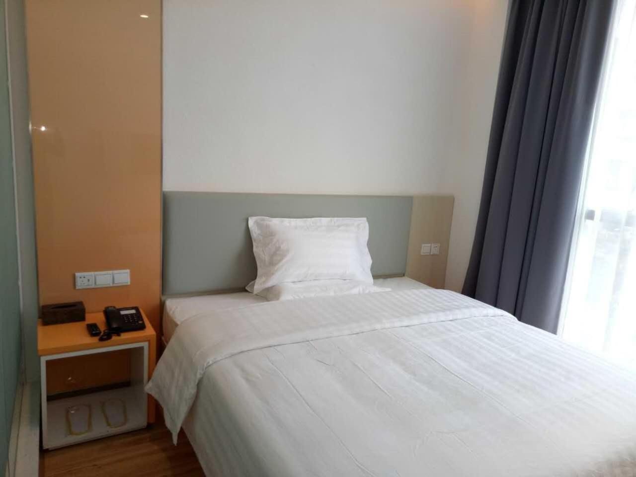 7 Days Inn (Chongqing Yudong Pedestrian Street Duhuili) 6/20