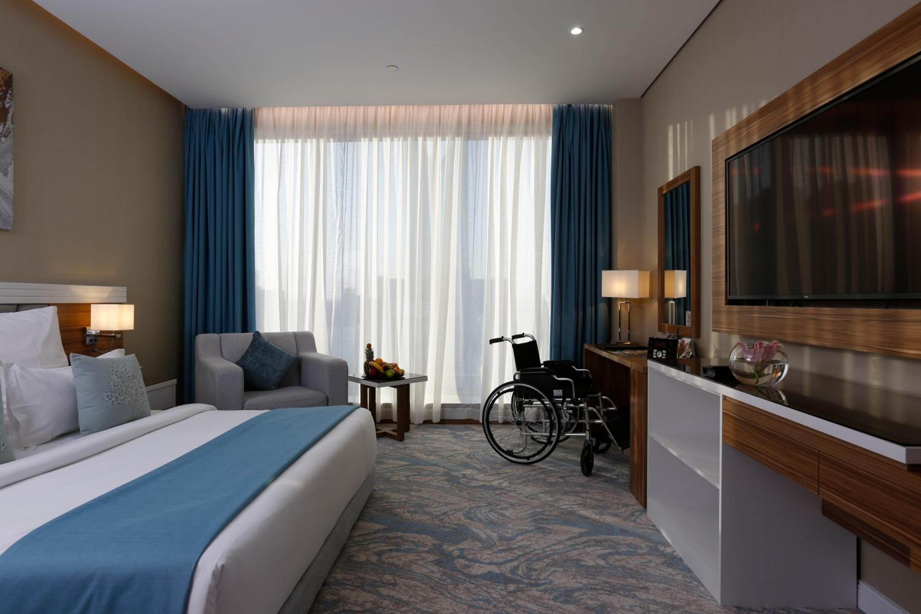 Room, King Bed, Accessible