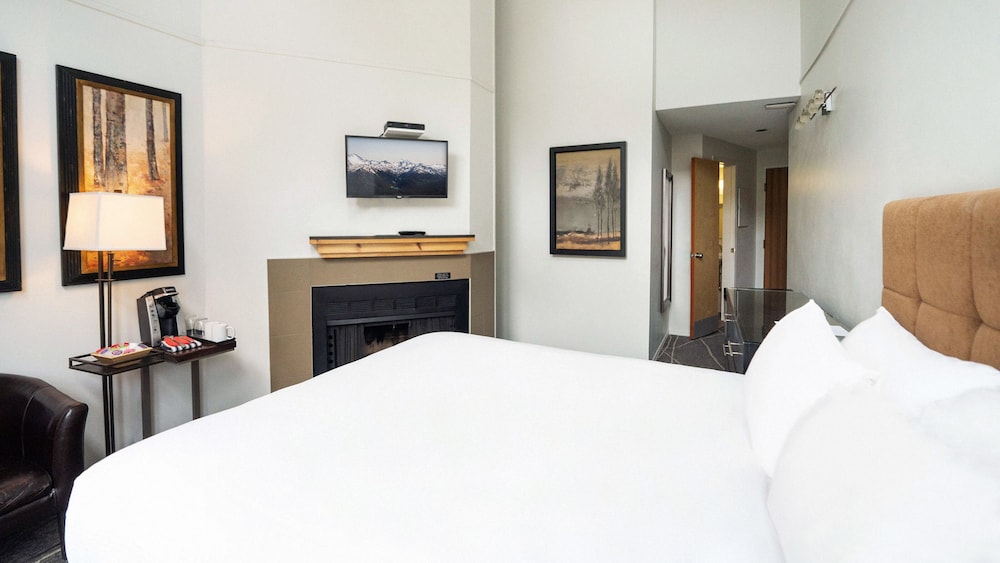 Executive Inn At Whistler Village 18/51