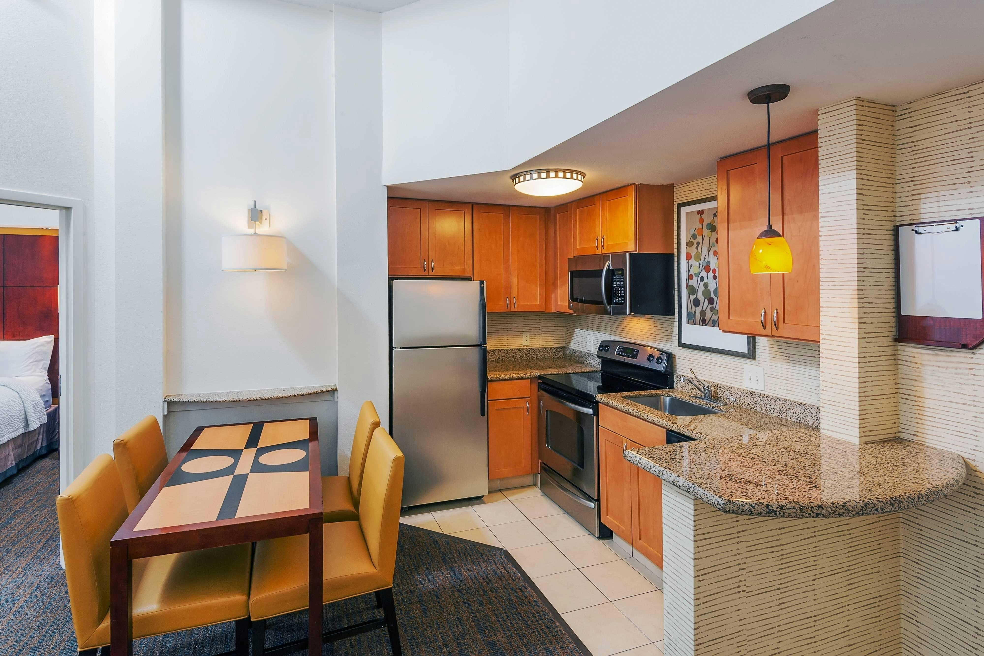Residence Inn Orlando Airport 12/17