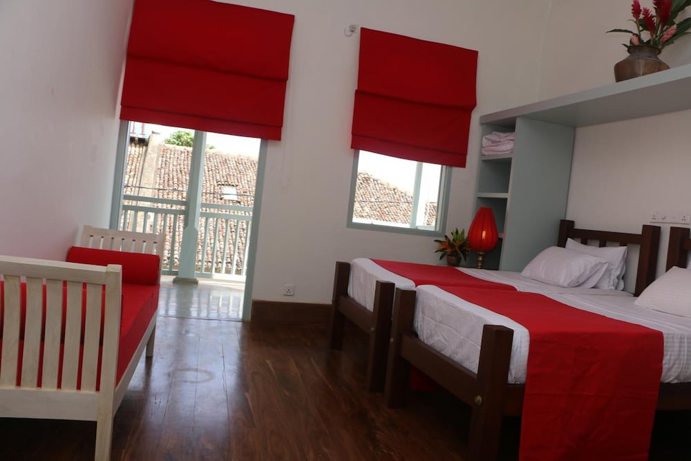 Khalids Guest House Galle 8/40