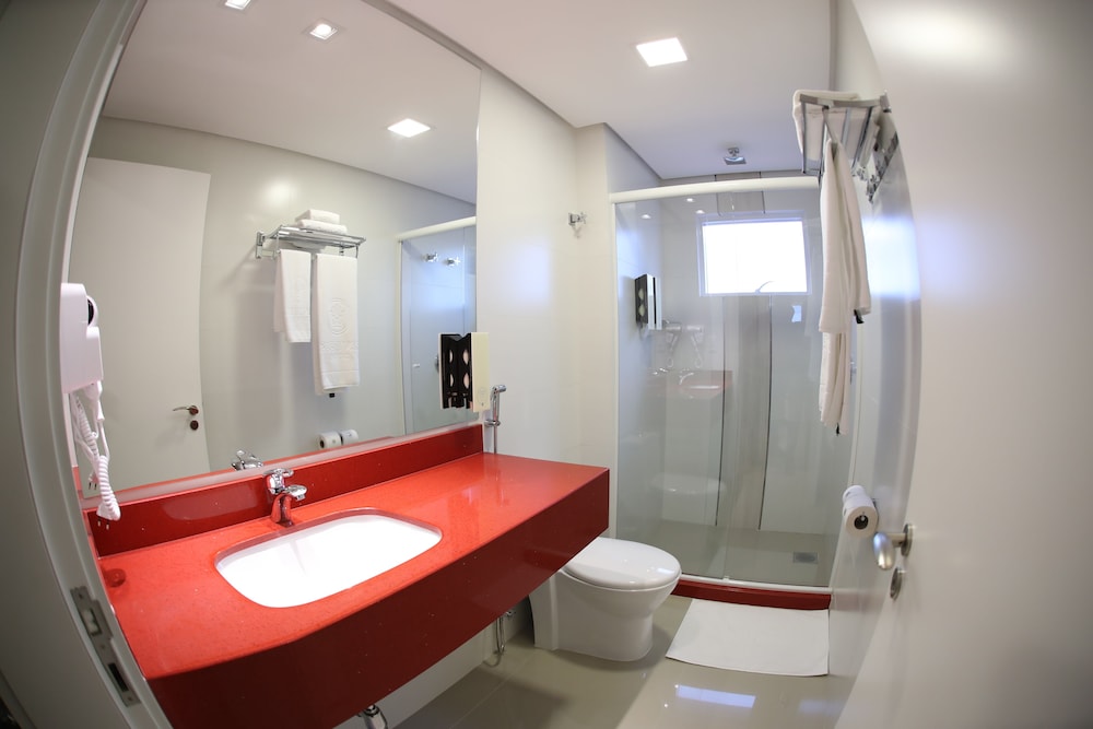 Holiday And Business Hotel 6/50