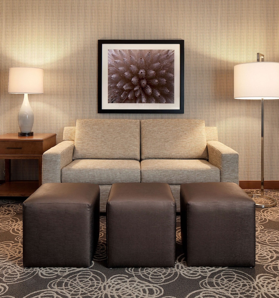 Redondo Beach Hotel Tapestry Collection By Hilton 35/76