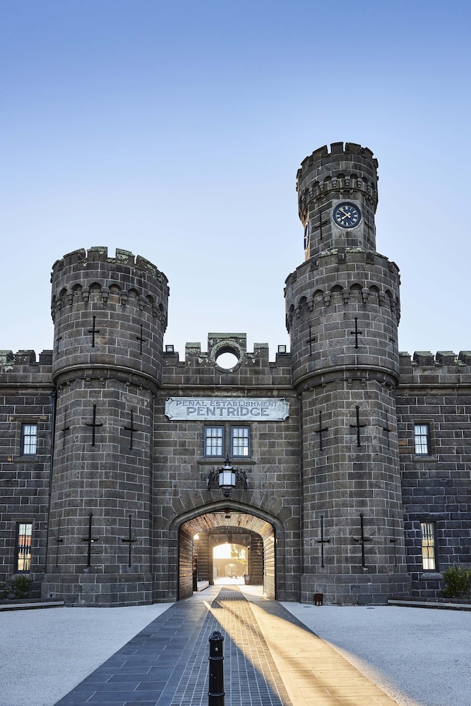 Adina Apartment Hotel Melbourne Pentridge in MELBOURNE