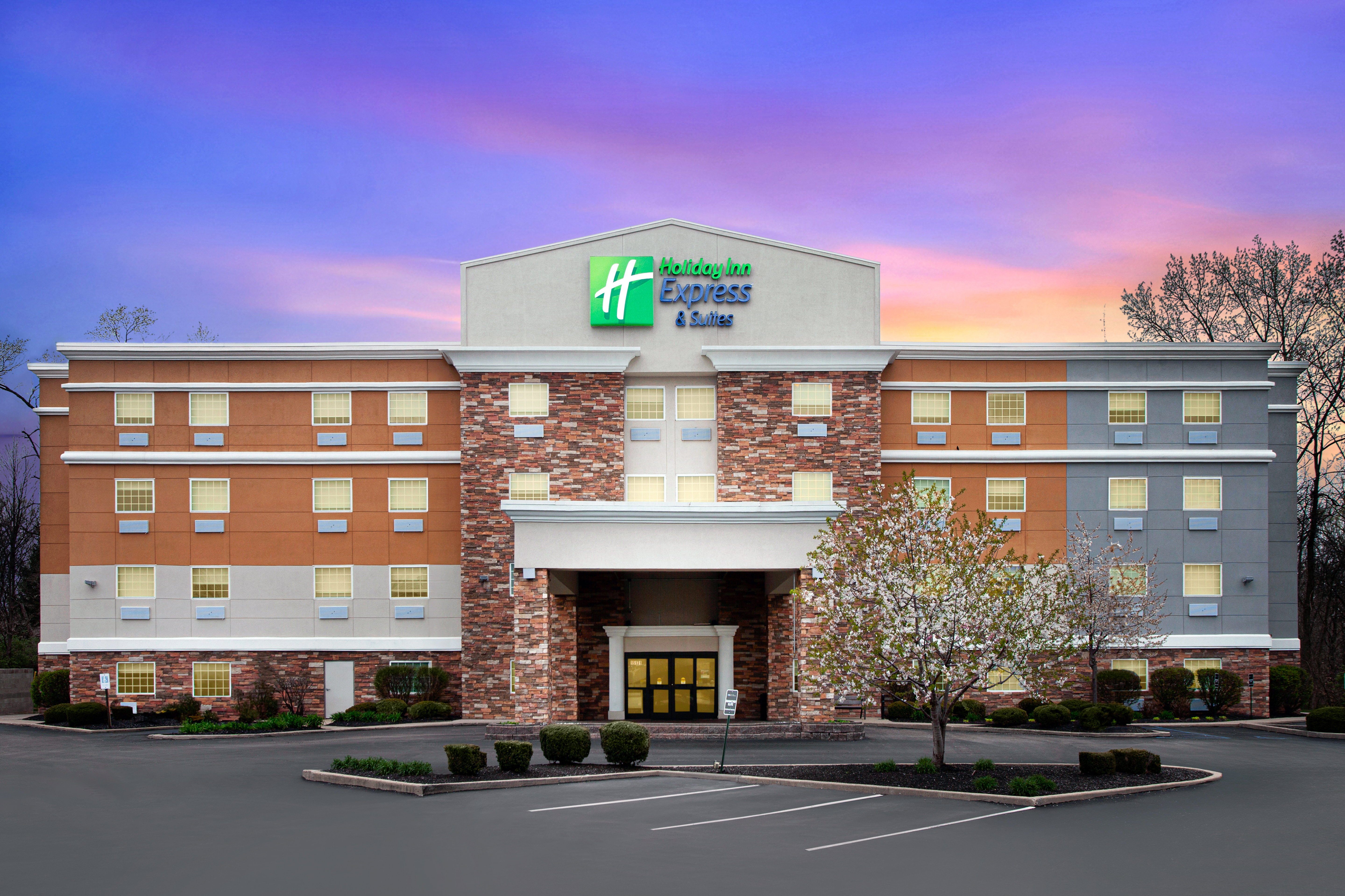 Holiday Inn Express & Suites Carmel North - Westfield 4/52