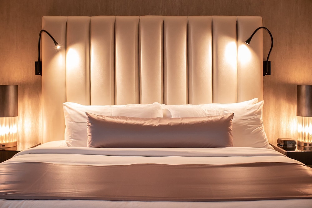 The Kindler Hotel 23/41