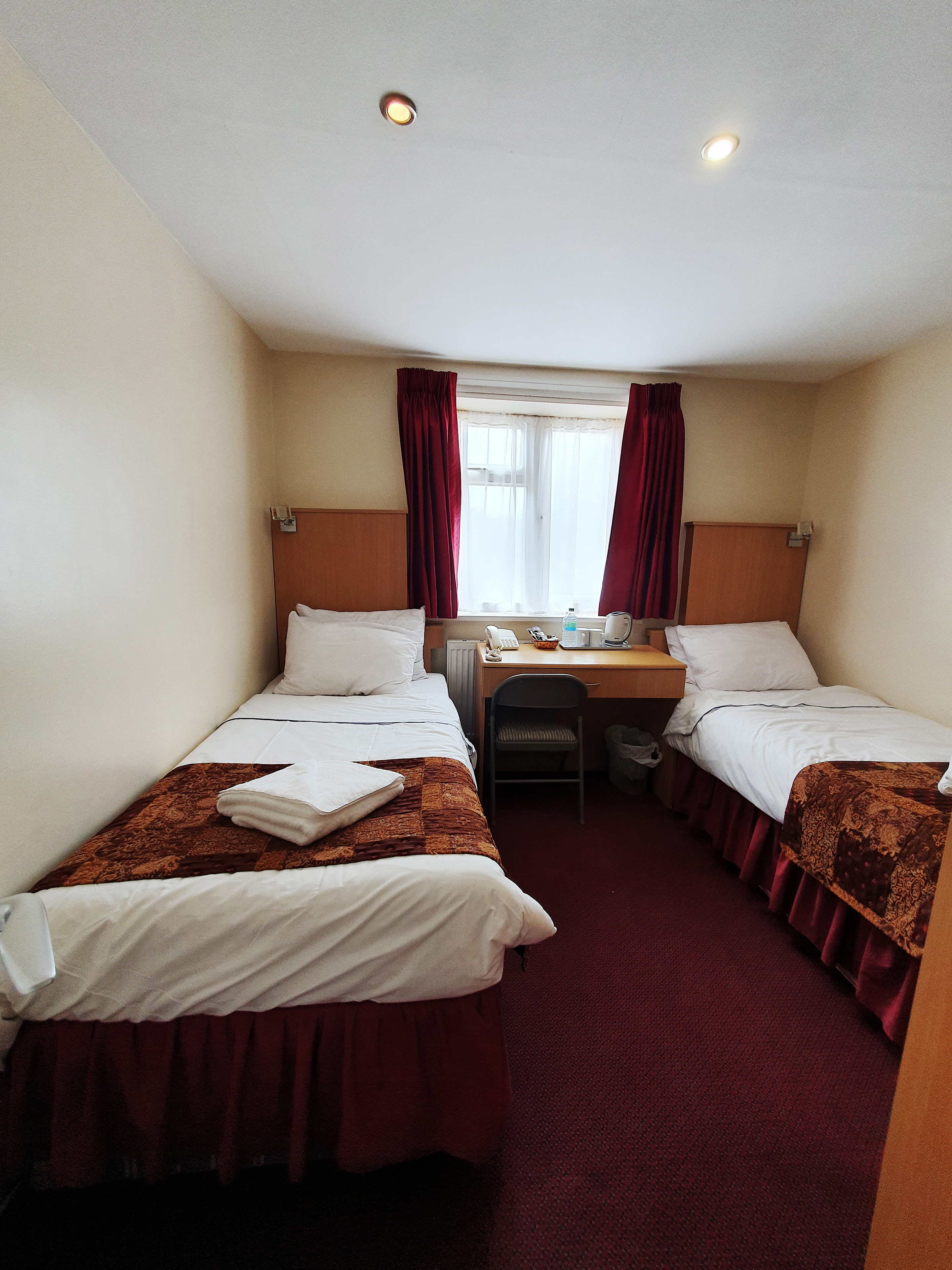 STANDARD, TWIN BEDS