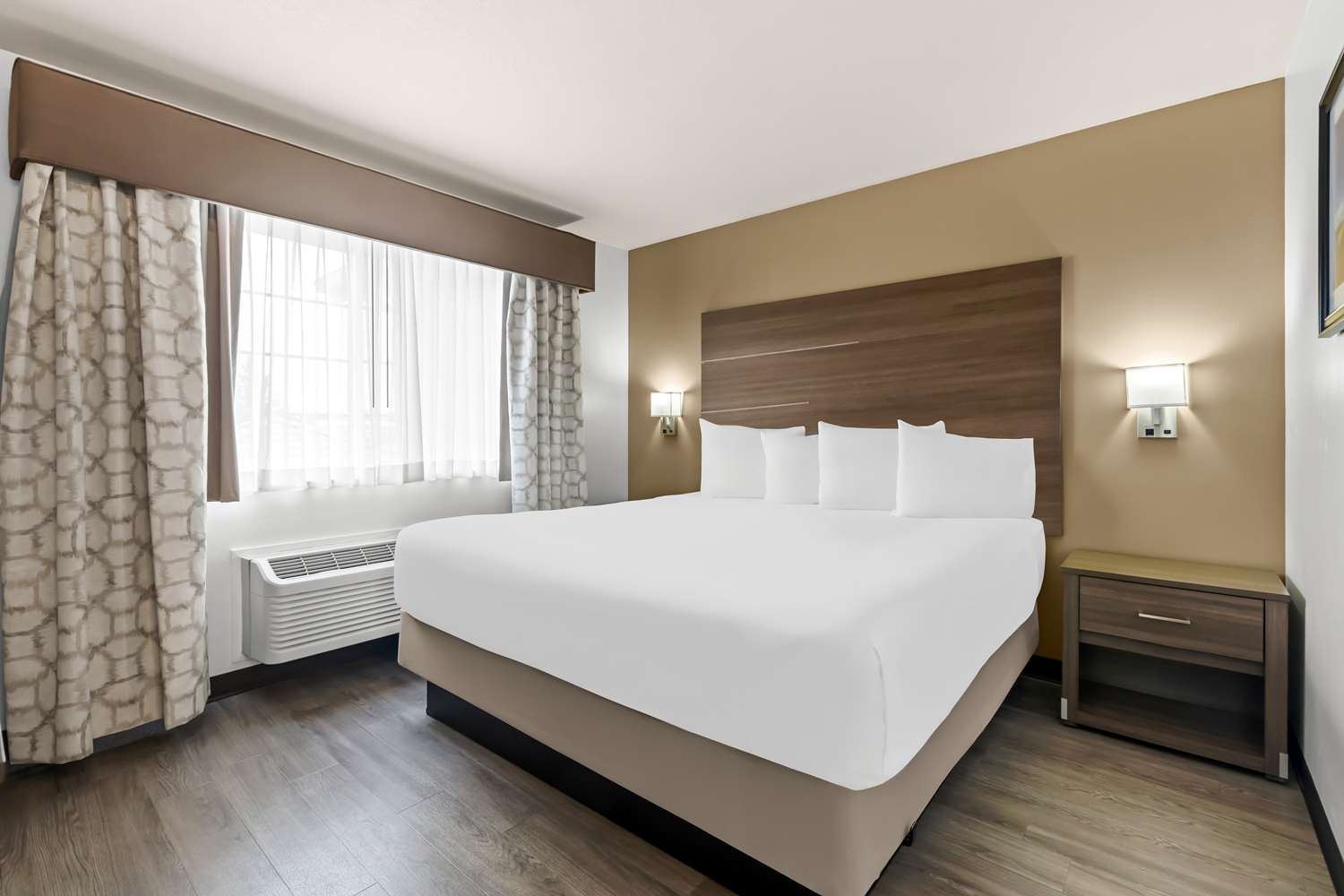 Suite, King Bed, Sofa, Large