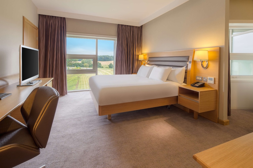 غرفة بسرير كينج، Hilton At St Georges Park Burton upon Trent 3/6