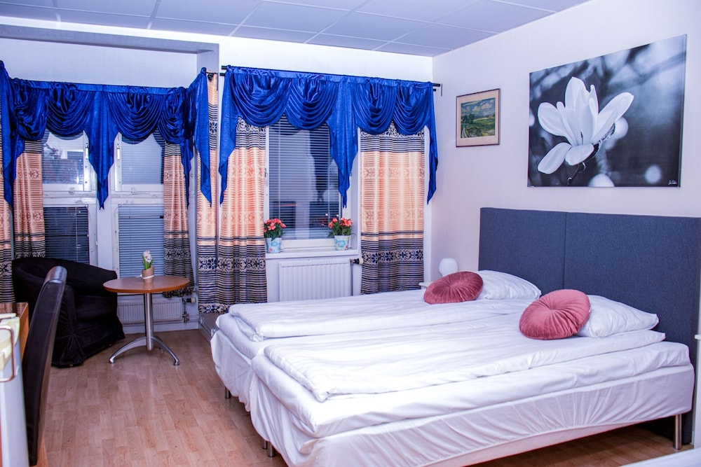 Euroway Hotel 18/50