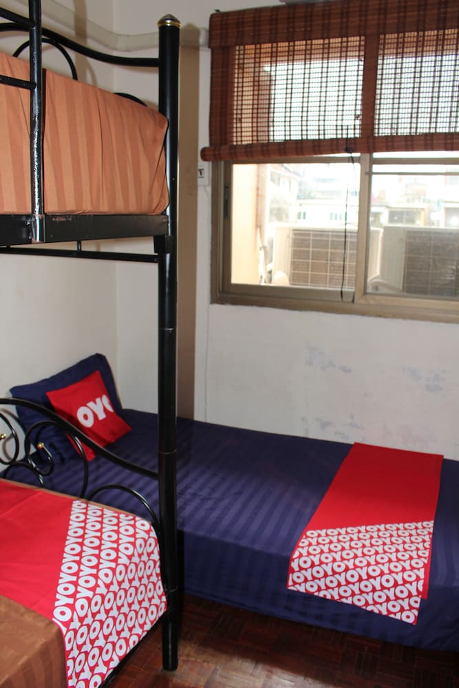 OYO 985 The Twins Hostel 9/25