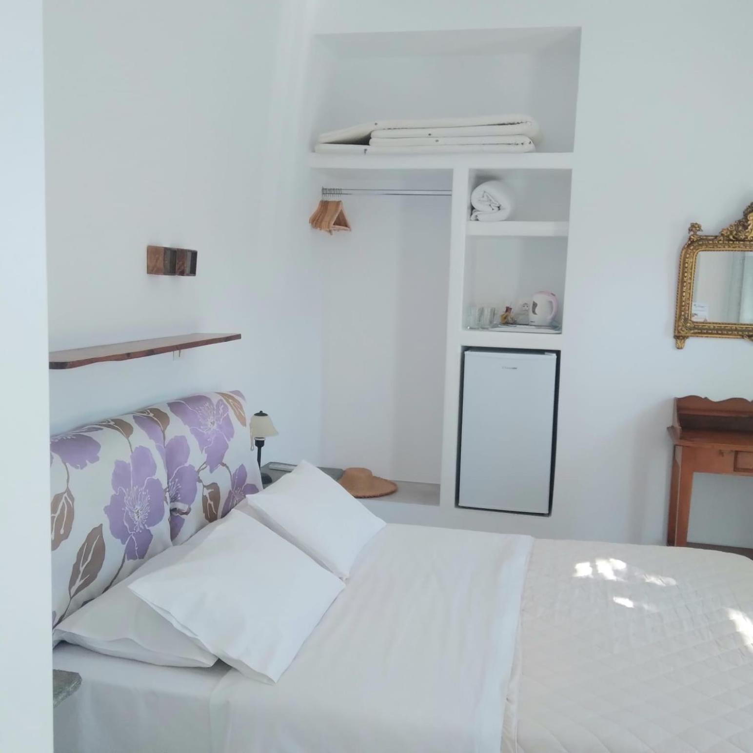 Anemoessa Rooms And Studios 6/49