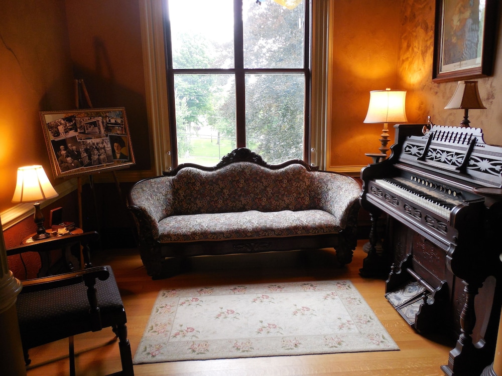 The Proctor Mansion Inn 52/70