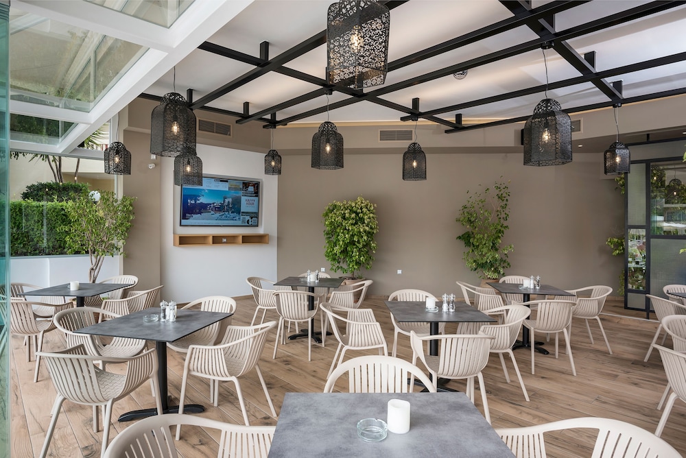 Atrion Resort Hotel 36/45